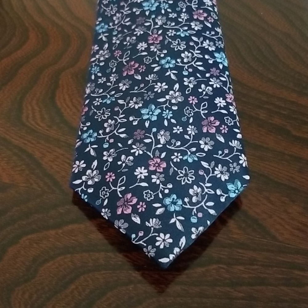 Dockers Floral Tie & Pocket Square